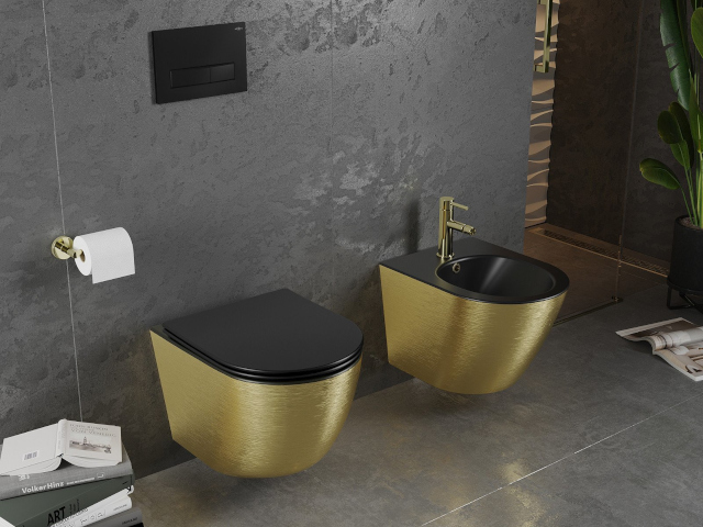 Tamsios plytelės vonioje