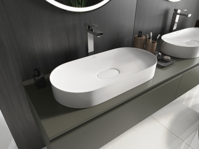 Vonios kambarys su spintelėmis