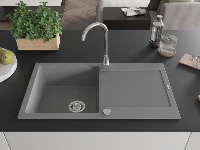 Virtuvės kriauklė 90 cm virtuvėje