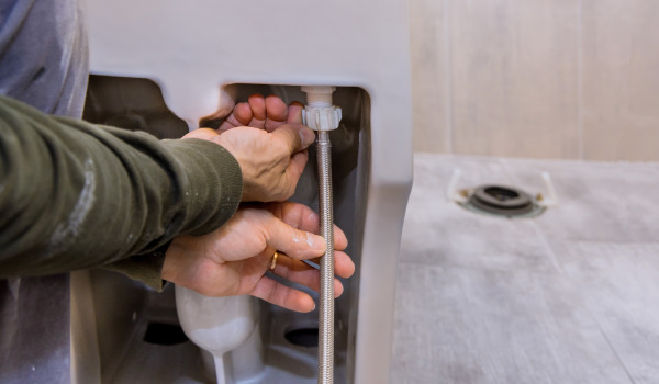 Kaip sumontuoti potinkinį rėmą WC?