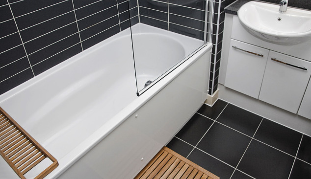 Vonia iš plieno ar akrilo - kurią pasirinkti?