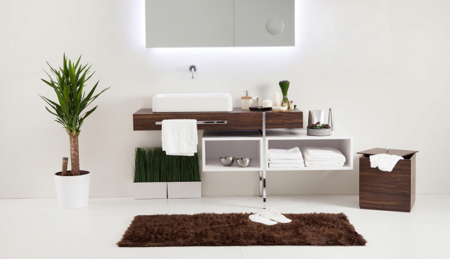 Stilingi vonios krepšiai