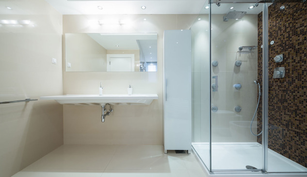 Kaip galima sumontuoti dušo padėklą?