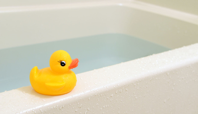 Stačiakampės vonios apdaila – kokius veiksmus atlikti iš eilės?