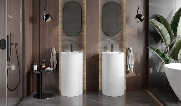 Mediniai priedai boho stiliaus vonioje