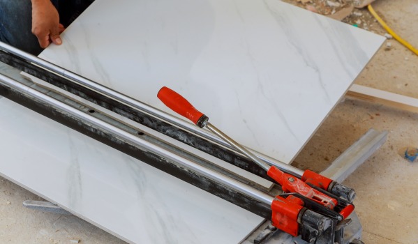 Kaip tinkamai pjauti plyteles?