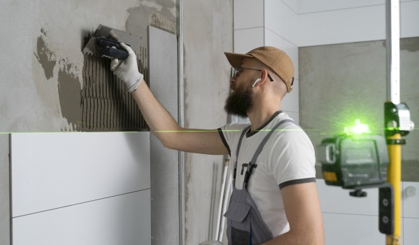 Vonios kambario remontas - išlaidos 2026. Ką reikia įtraukti į biudžetą ir kaip realiai sutaupyti