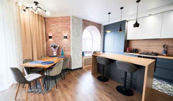 Kokius grindų skydus pasirinkti virtuvei? Ar verta?