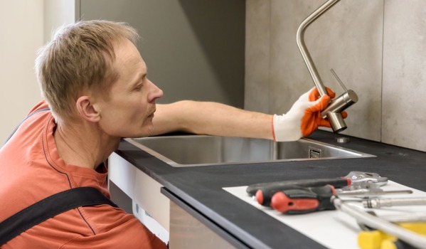 Kaip atkimšti virtuvės kriauklę? Namų būdai, kaip tai padaryti